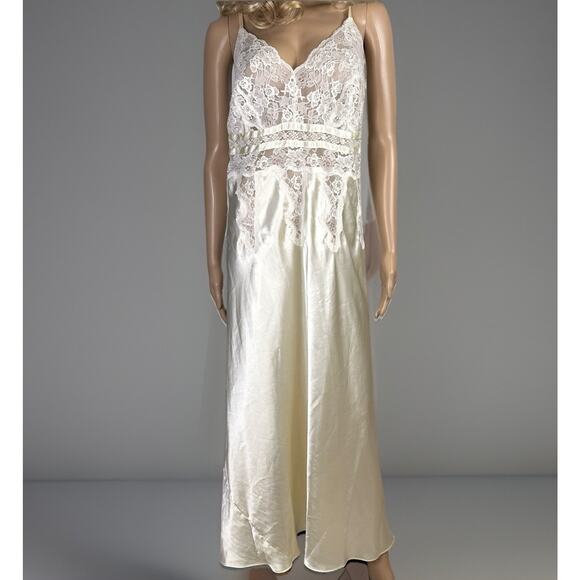 Cacique Sexy Sensual Ivory Lace Satin Nightgown 18/20 Plus Size Lingerie Slip - Picture 1 of 9